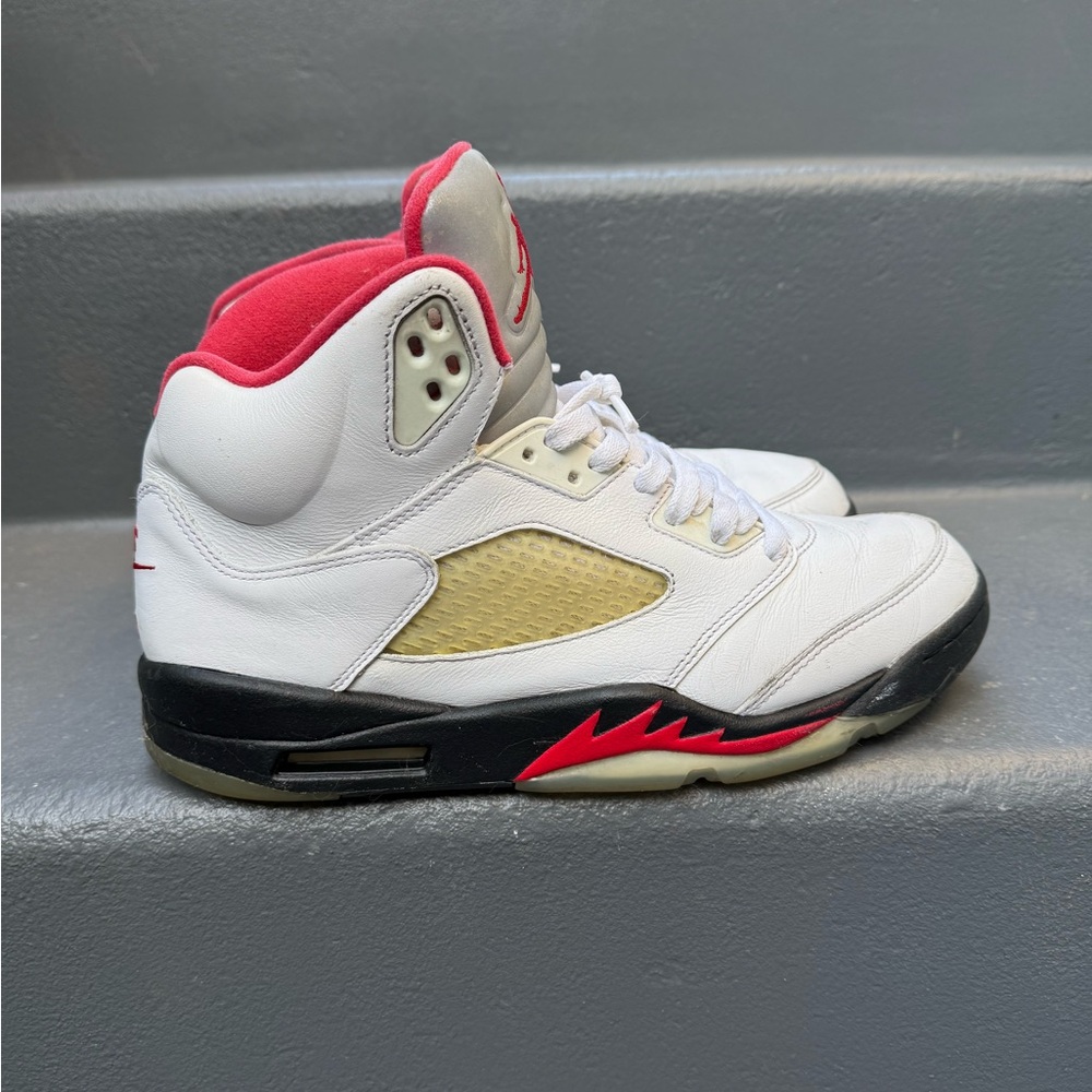 Mens nike jordan 5 size 10 mens jordan 5 mens nike shoes mens jordan shoes NBA